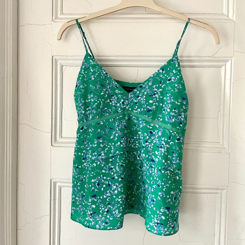 NWT Size 4 Banana Republic tiered tank camisole - beautiful bright green floral!